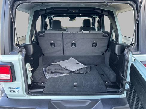 Used 2024 Jeep Wrangler Unlimited w/ Convenience Group image 14