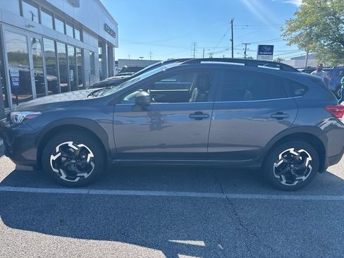 Used 2021 Subaru Crosstrek 2.5i Limited w/ Moonroof Package 1 AWD/4WD image 2