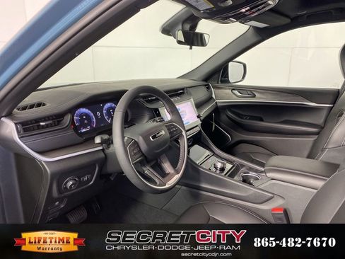 New 2026 Jeep Grand Cherokee L Limited AWD/4WD image 11