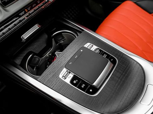 Used 2025 Mercedes-Benz G 63 AMG 4MATIC image 28