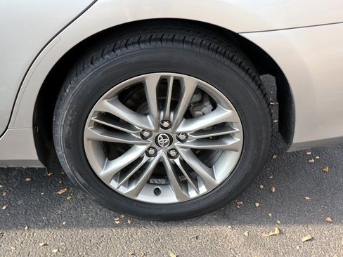 Used 2017 Toyota Camry SE image 15