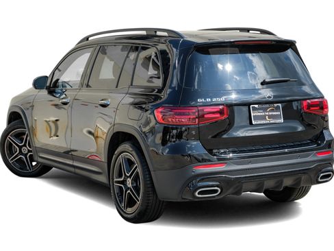 Used 2024 Mercedes-Benz GLB 250 image 9