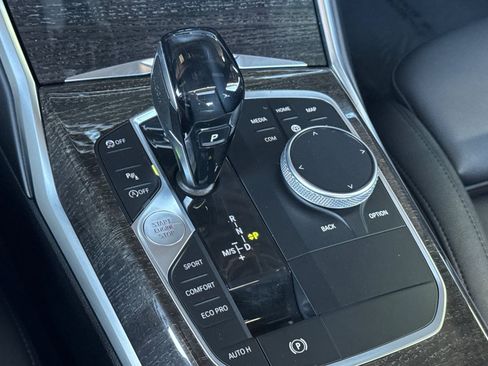 Used 2020 BMW 330i Sedan w/ Convenience Package RWD image 27