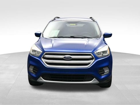 Used 2017 Ford Escape SE w/ Equipment Group 201A FWD image 8