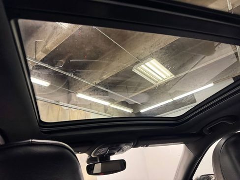 Used 2024 Jeep Compass Limited w/ High Altitude Package image 33