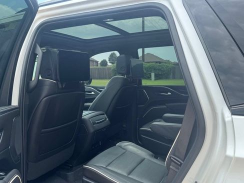 Used 2024 Cadillac Escalade Sport w/ LPO, ONYX Package AWD/4WD image 6