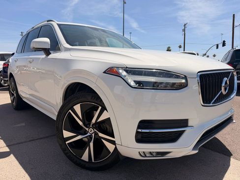Used 2019 Volvo XC90 T5 Momentum FWD image 3