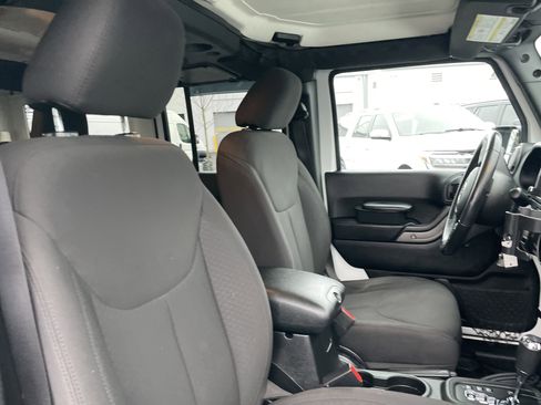 Used 2017 Jeep Wrangler Unlimited Sport w/ Quick Order Package 24S image 13