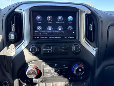 Used 2021 Chevrolet Silverado 1500 LT w/ Z71 Off-Road Package image 10