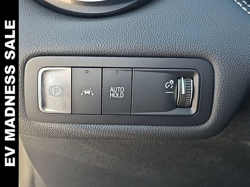 New 2025 Chevrolet Blazer EV LT w/ Midnight/Sport Edition image 26