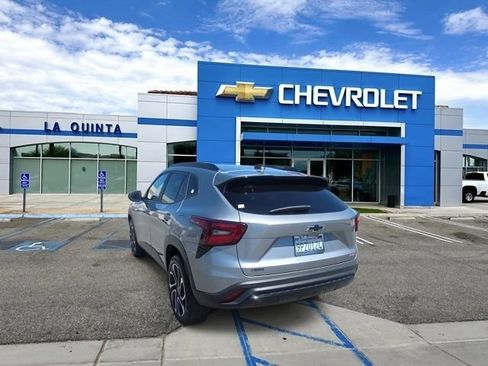 Used 2025 Chevrolet Trax RS w/ Driver Confidence Package FWD image 7