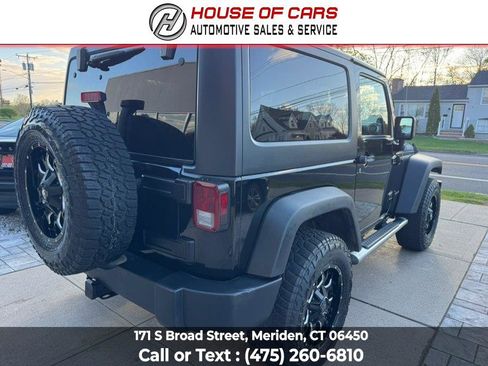 Used 2012 Jeep Wrangler Rubicon w/ Dual Top Group AWD/4WD image 12
