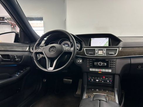 Used 2014 Mercedes-Benz E 350 4MATIC Wagon image 45