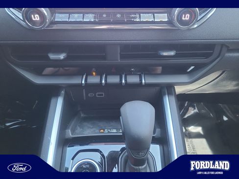 Used 2026 Chevrolet Colorado Trail Boss AWD/4WD image 30