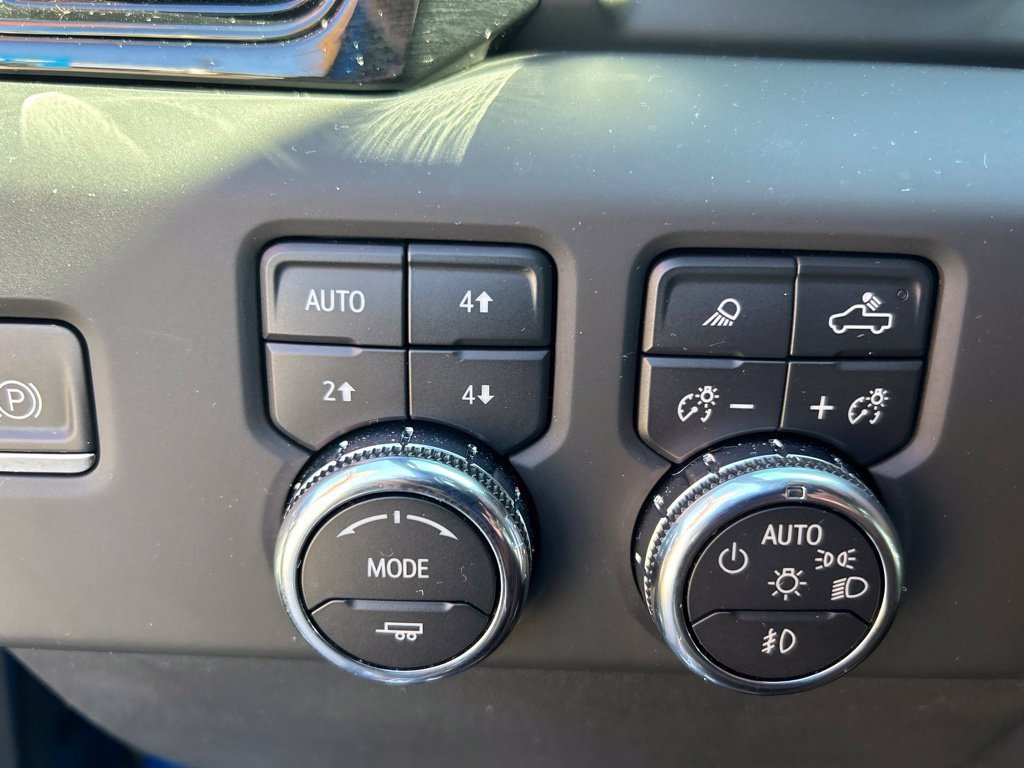 Used 2024 GMC Sierra 1500 AT4X AWD/4WD image 17