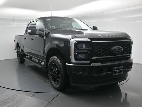 New 2026 Ford F250 Lariat w/ Black Appearance Package image 24