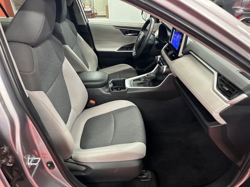 Certified 2025 Toyota RAV4 XLE FWD image 16