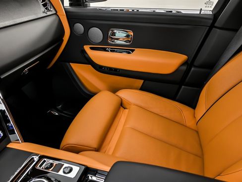 Used 2022 Rolls-Royce Cullinan image 40