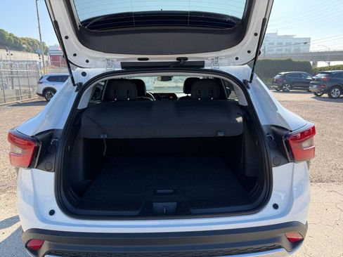 Used 2025 Chevrolet Trax LT image 29