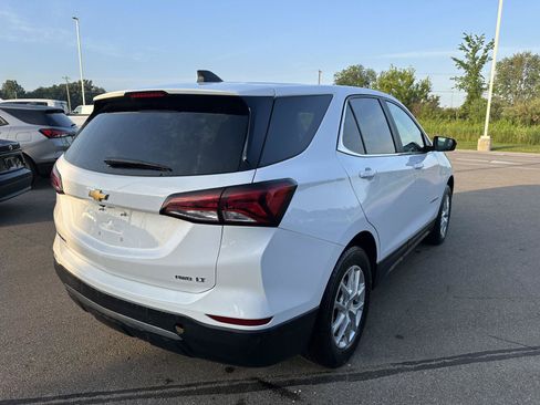 Used 2024 Chevrolet Equinox LT AWD/4WD image 7