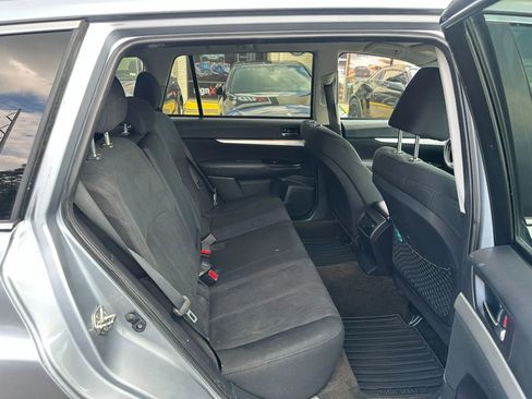 Used 2013 Subaru Outback 2.5i Premium w/ All-Weather Pkg image 8