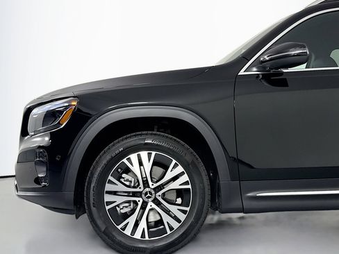 New 2025 Mercedes-Benz GLB 250 image 9