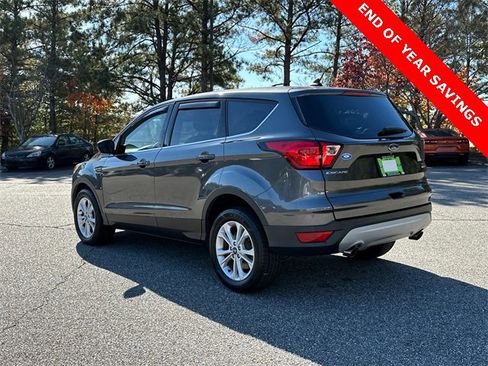 Certified 2019 Ford Escape SE image 5