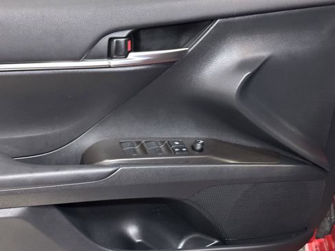 Used 2024 Toyota Camry SE FWD image 21