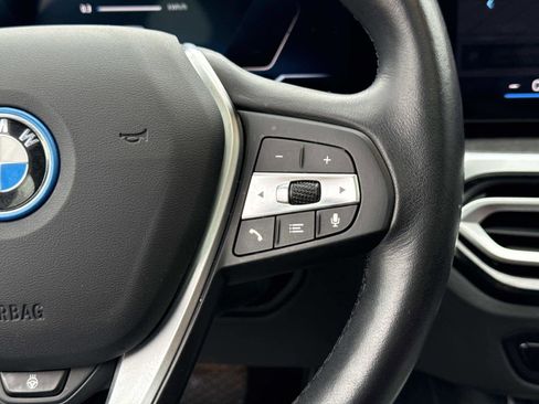 Used 2024 BMW i4 eDrive40 w/ Premium Package image 23