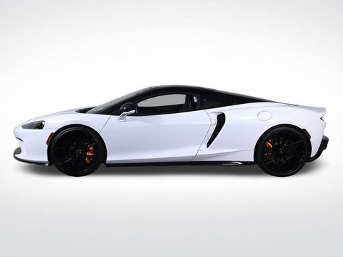 Used 2023 McLaren GT RWD image 2
