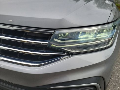 Certified 2023 Volkswagen Tiguan SE w/ Panoramic Sunroof Package FWD image 30