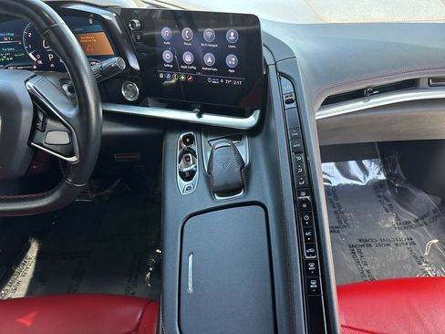 Used 2022 Chevrolet Corvette Stingray Coupe w/ 1LT RWD image 12