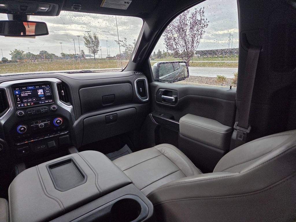 Used 2020 Chevrolet Silverado 1500 LTZ AWD/4WD image 18