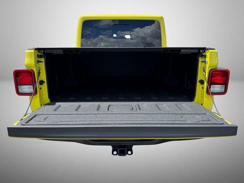 Used 2023 Jeep Gladiator Rubicon w/ LED Lighting Group image 8