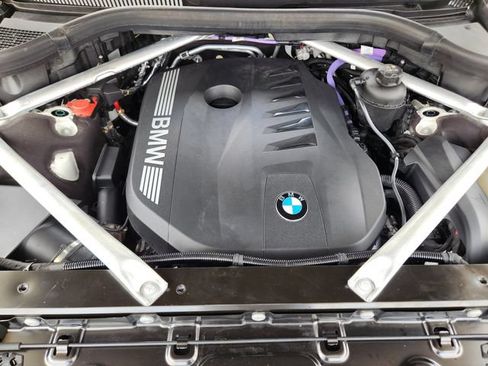 Used 2025 BMW X7 xDrive40i AWD/4WD image 33