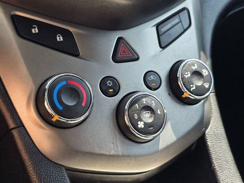 Used 2014 Chevrolet Sonic LT FWD image 38