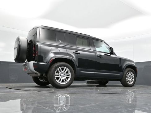 Used 2024 Land Rover Defender 110 S image 38