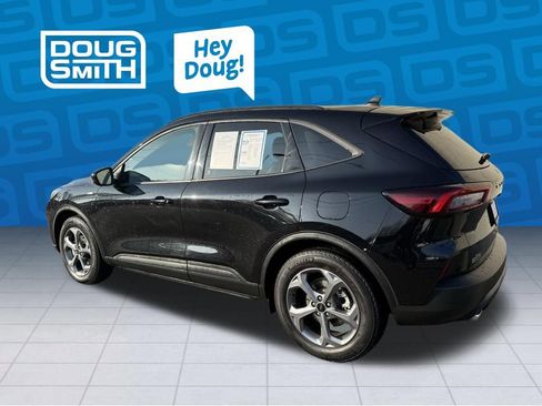 Used 2025 Ford Escape ST-Line FWD image 2