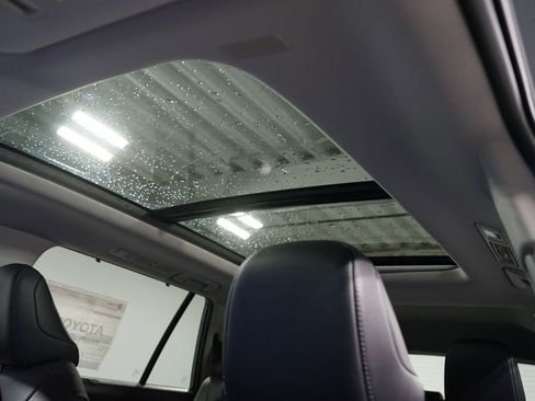 New 2026 Toyota Grand Highlander Limited image 36