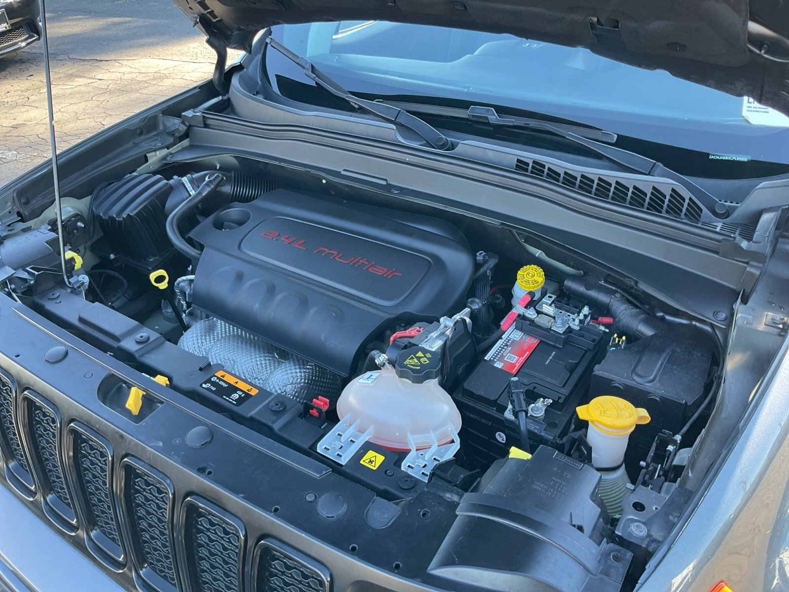 Used 2020 Jeep Renegade Altitude FWD image 23