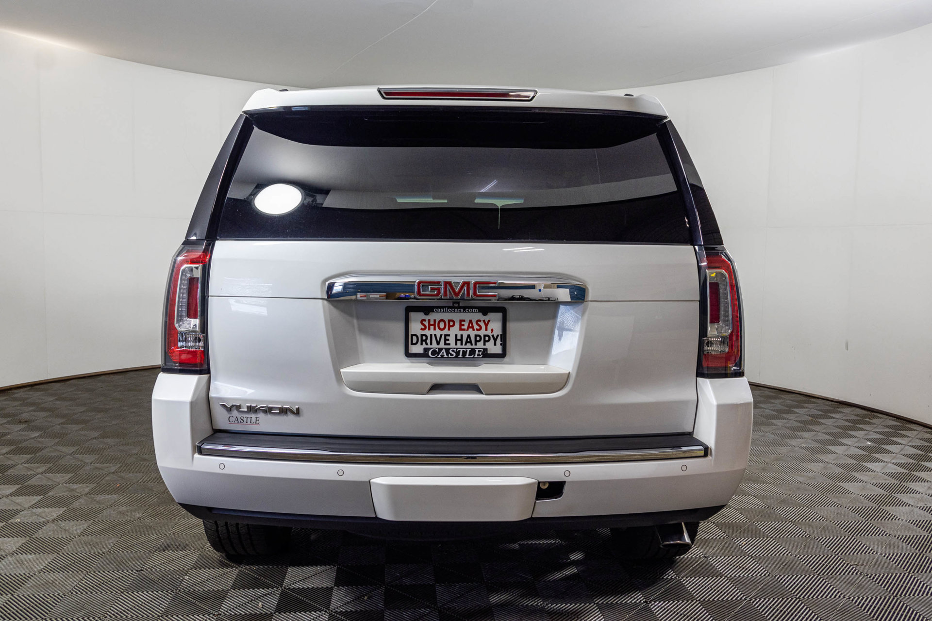 Used 2016 GMC Yukon Denali w/ Open Road Package AWD/4WD image 30