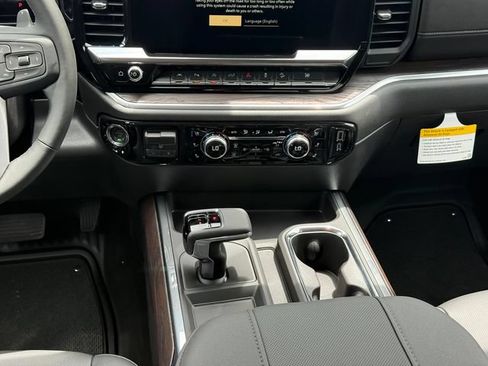 New 2026 GMC Sierra 1500 SLT AWD/4WD image 15