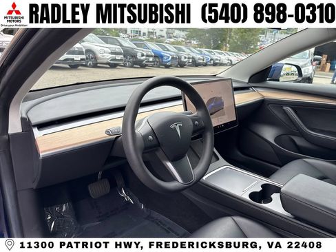 Used 2022 Tesla Model 3 Standard Range RWD image 8