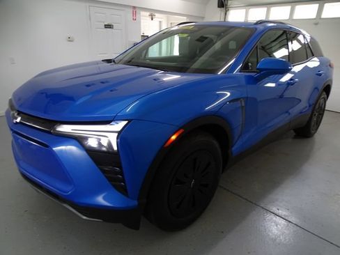 Certified 2025 Chevrolet Blazer EV LT AWD/4WD image 16