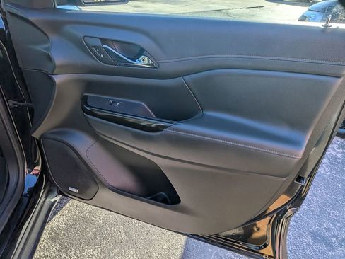 Certified 2022 GMC Acadia AT4 image 29