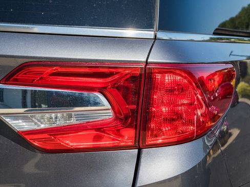 Used 2018 Honda Odyssey LX image 6