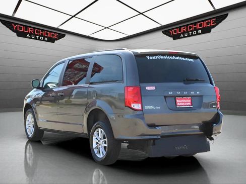 Used 2015 Dodge Grand Caravan SXT w/ Rear Park Assist Package image 4