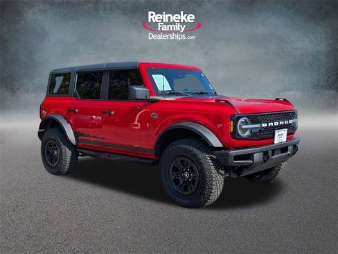 Used 2022 Ford Bronco Wildtrak image 3