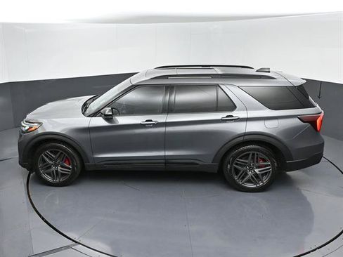 Used 2025 Ford Explorer ST w/ Sun And Sound Package AWD/4WD image 40
