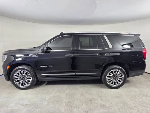Used 2024 GMC Yukon Denali Ultimate AWD/4WD image 7